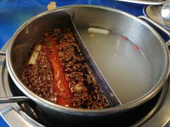 鸳鸯锅底-马路边边串串香形象店(磐石路店)