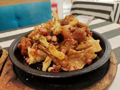 川味石锅牛蛙-Aqua Oasis 水天堂(石路天虹店)
