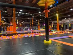 -Tenker Club弹刻极限主题公园 · 蹦床 · 团建 · 生日派对(大关店)