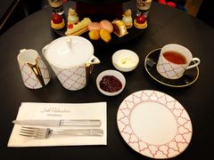 -Salon de The de Joel Robuchon(外滩18号店)