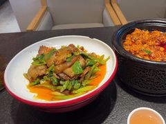 -万重锦·人文川菜馆(骡马市店)