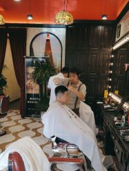 -东方先生国潮男士理发馆