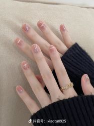 -桃色美甲沙龙