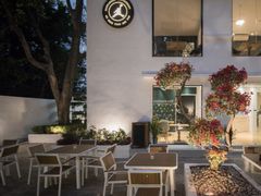 -Mark&Mars Restaurant