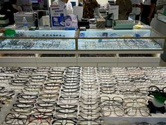 -新视达眼镜店·蔡司·依视路(名镜苑店)