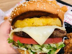 -The Habit Burger Grill 哈比特汉堡(世博店)