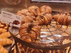 脏脏羊角面包-巴黎贝甜(大宁国际商业广场店)