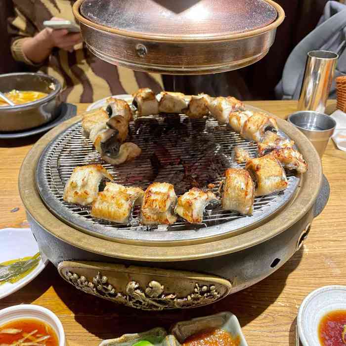 泥炉烧肉师(新街口金銮巷店)