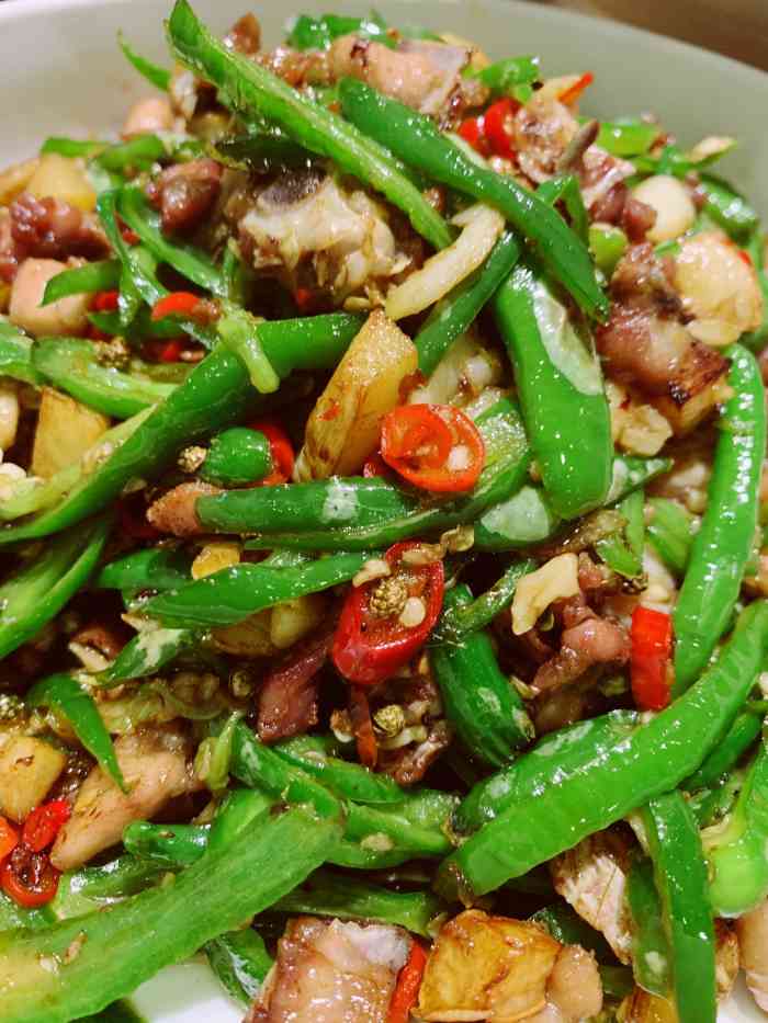 辣宴·川湘家常菜·招牌老坛酸菜鱼(民治店)