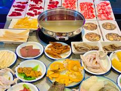 -罗二娘·鲜切牛自助火锅(罗湖东门步行街店)