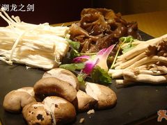 蘑菇拼盘-羊家胡同·龙虾烧烤火锅(龙汇路店)