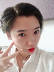 短发-构想时尚发型会所