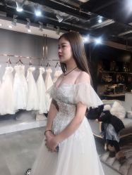 -艾米丽婚纱礼服