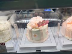 -红宝石·鲜奶小方·海派西点房(控江店)