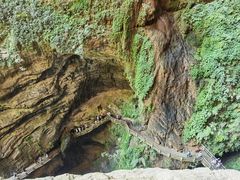 -龙水峡地缝景区
