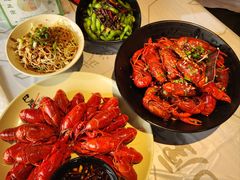 -巴厘龙虾·榜首油焖大虾(音乐学院·沿江酒馆店)