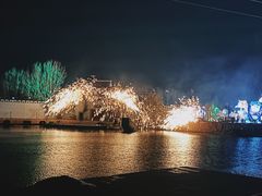 -淄博花灯齐彩城