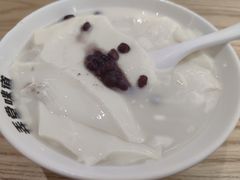 红豆豆花-弄堂咪道-饭香·面香·馄饨香(汇锦广场店)