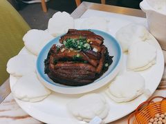 梅菜扣肉夹馍-川人川菜馆·小龙虾·鲜虾现做(黄山路店)