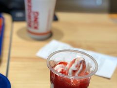 草莓新地-汉堡王(下沙银泰店)
