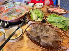 -阿婆情腊排骨火锅(金虹路店)