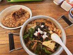 -丽丽三鲜螺蛳粉(田林路店)