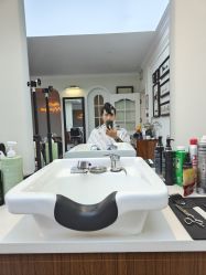-理昂男士理发店 Barber shop