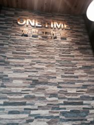 点击看大图 -MONE美发沙龙