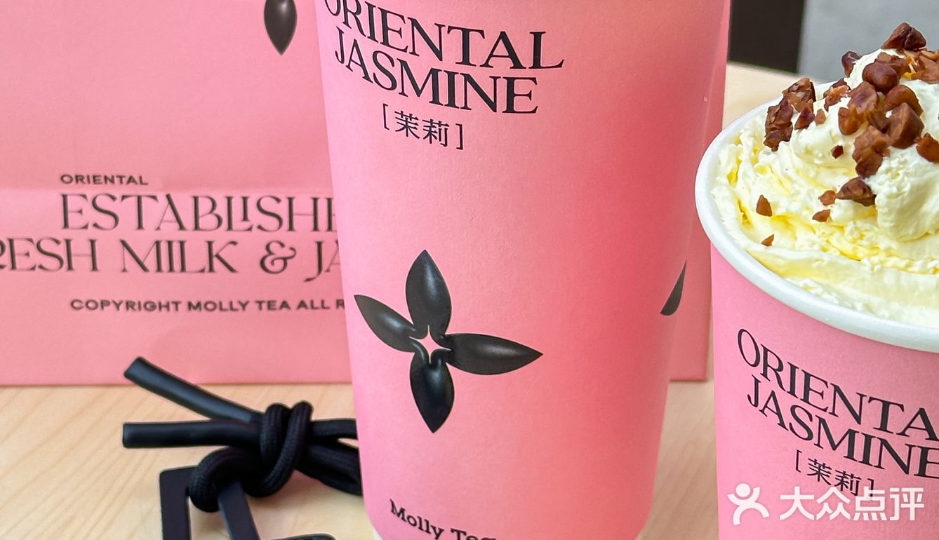 春天的浪漫❗️樱花🌸和奶茶各占一半