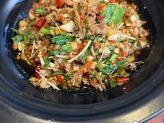 -老滇山寨•云南特色菜•地方菜•民族风情歌舞表演(金碧店)