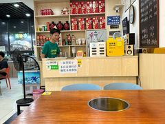 -老何家后安粉·糟粕醋海鲜火锅(三亚湾椰梦长廊店)