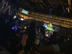 -啤客走廊