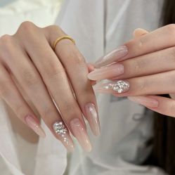 -自在·款式美甲美睫