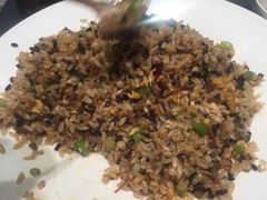 牛肝菌牛肉炒饭-北京泰富酒店-柏景轩中餐厅