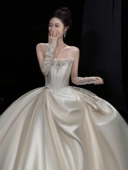 -不晚国际婚纱礼服