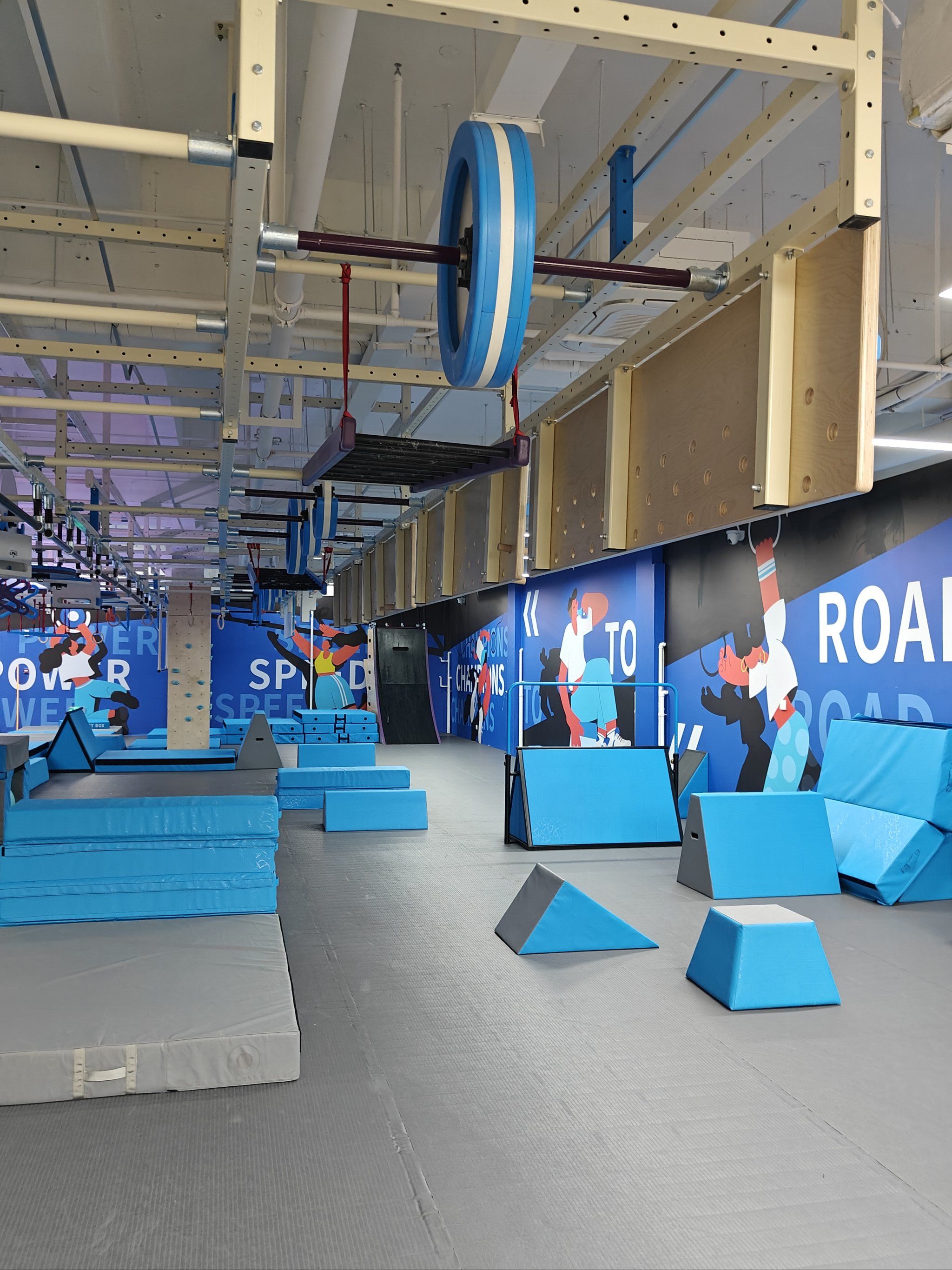 青少年跑酷练习好去处#室内运动