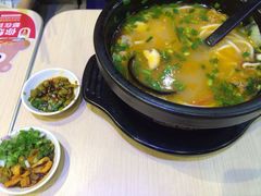 -蒙自源过桥米线(港惠新天地店)