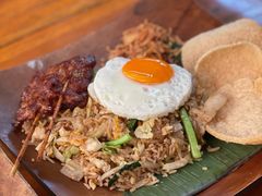印尼炒饭-Naughty Nuri’s Phuket
