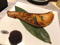 -穹六人间 people 6(岳阳路店)