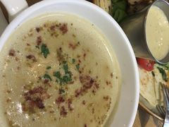 栗子浓汤-HELLO 27 意面·沙拉·帕尼尼