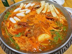-喇喇排骨火锅·传统韩式脊骨汤(望京西园总店)