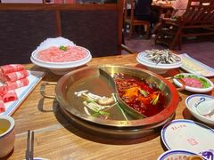 -小天鹅火锅·一线江景洪鼎旗舰店(洪崖洞店)