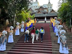 -勐巴拉娜西大剧院