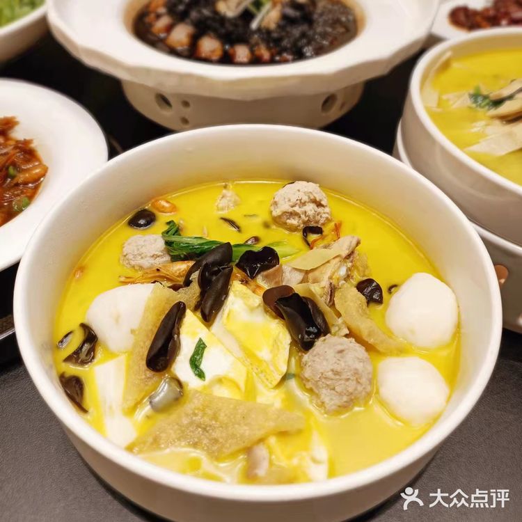 来“香芙茗楼”品尝地道的杭帮菜!