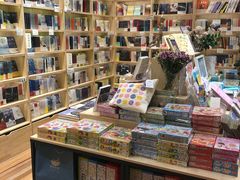 -猫的天空之城概念书店(印象城购物中心店)