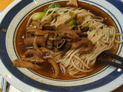 -霸蛮湖南菜·牛肉粉(荣京西街店)
