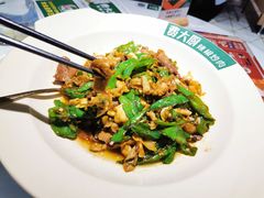 -费大厨辣椒炒肉(高铁吾悦广场店)