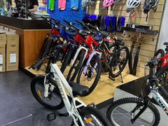 -GIANT捷安特自行车专卖店(金桥台儿庄路店)