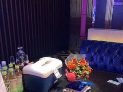 -温莎KTV(珠江路店)