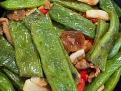 砂锅肉炒扁豆-青年公社烤鸭(熙悦天街店)